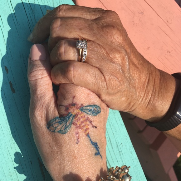 🥰 Homeschooling mom, painter &  crafter.👨‍🎤 - Picture 4 of 9